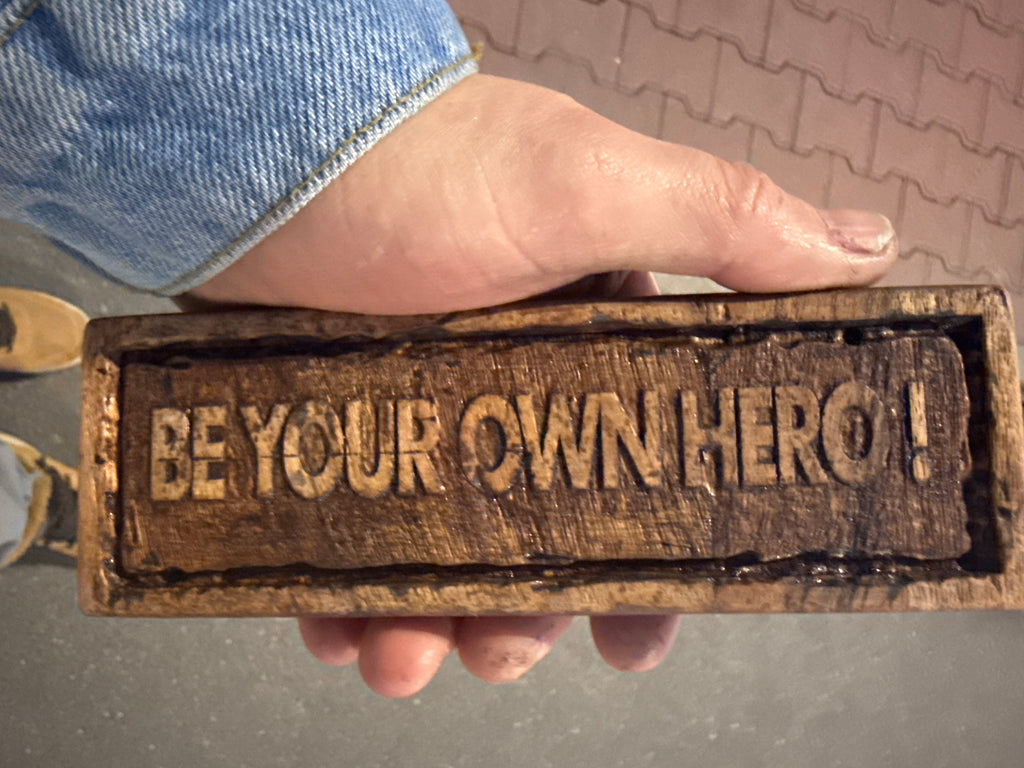 Motivations Holzblock – Personalisierte Deko mit Text